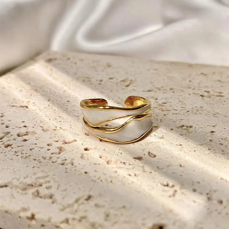 Antieke Witte Keramiek Ring | Goud