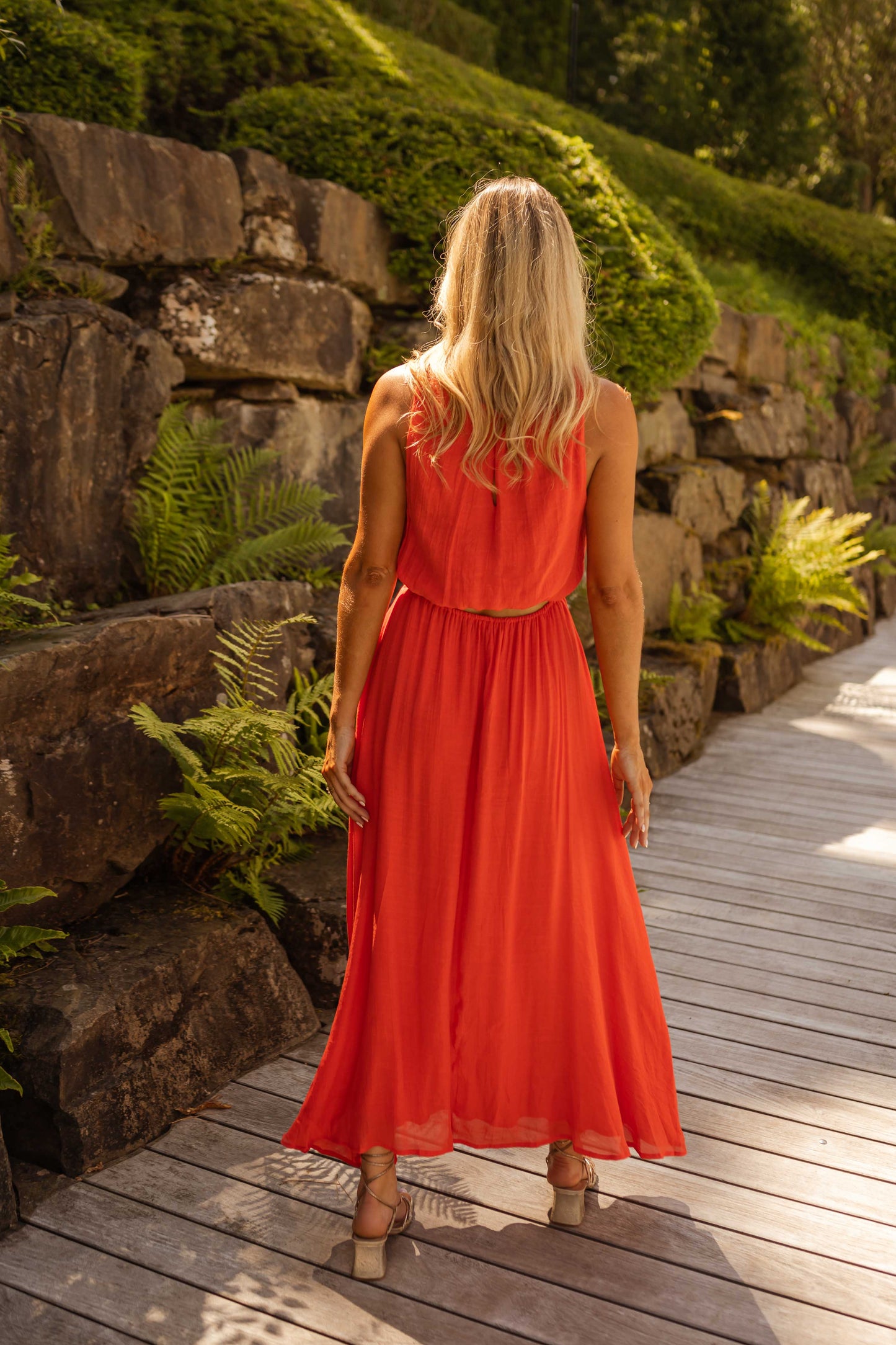Norelia® | De zomerjurk in een krachtige oranje kleur